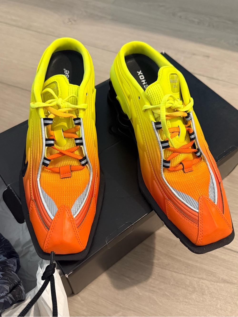 Martine Rose x Nike Wmns Shox Mule MR4 ‘Safety Orange’ 2023